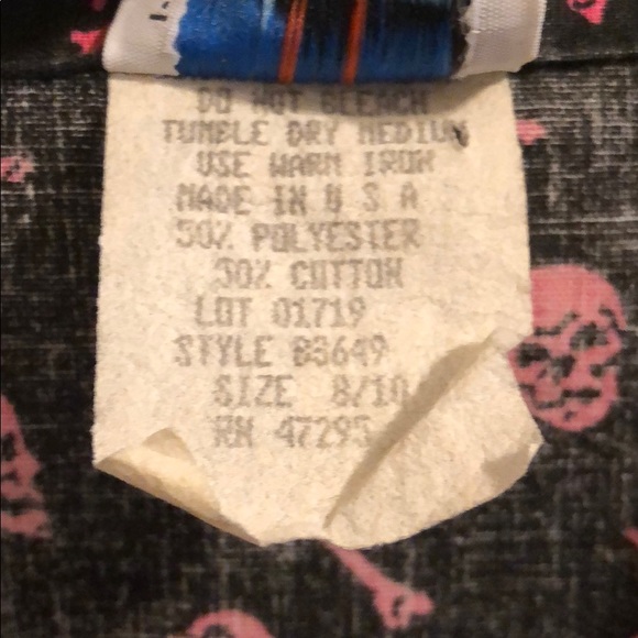 ☠️ Vintage 80s/90s Button-up Skull and Bone Tee - Picture 4 of 6